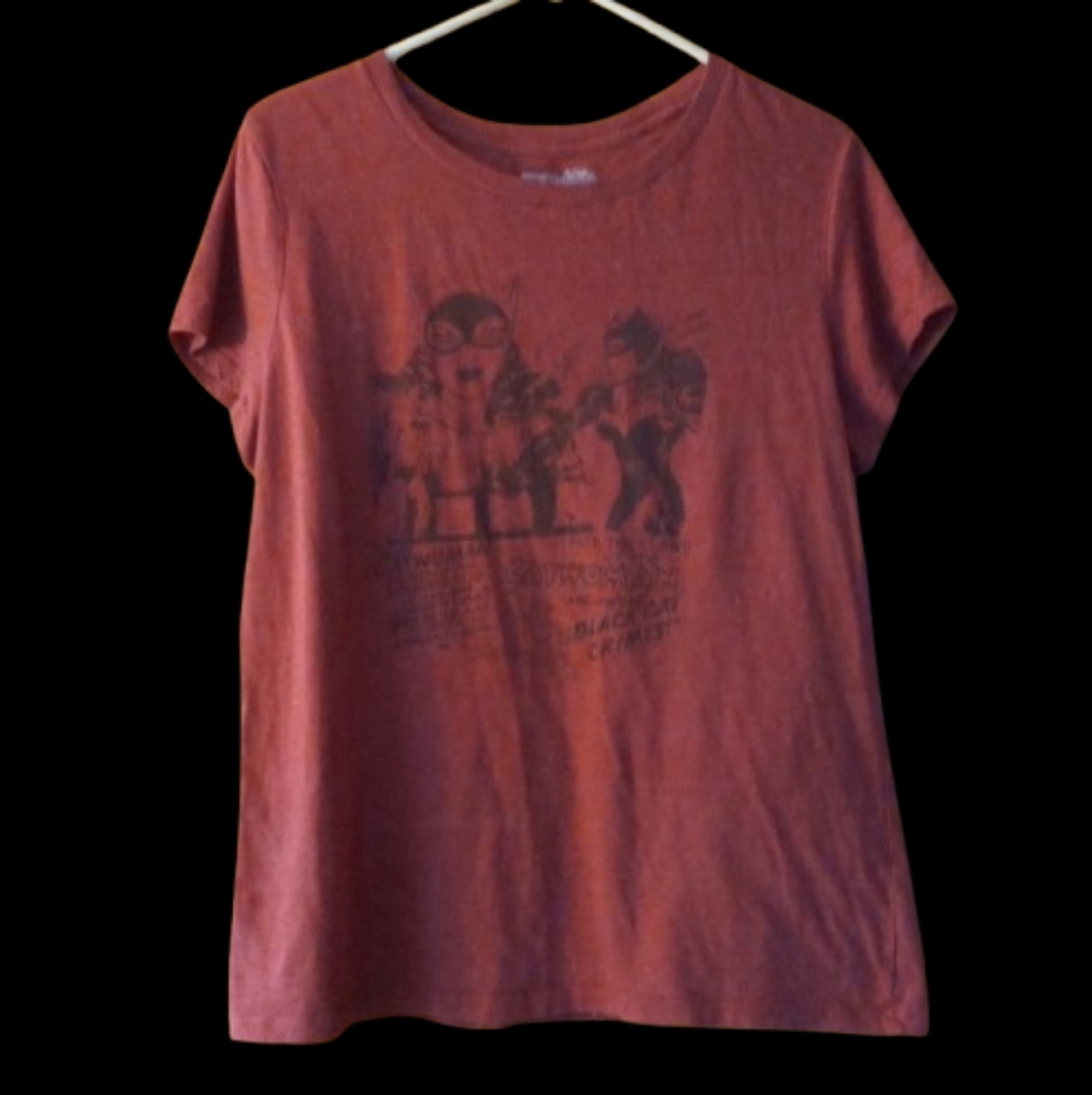 Old Navy Collectabilitees Cat Woman Tee (XL)